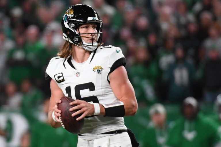 Reports: Jaguars QB Trevor Lawrence to sit out vs. Vikings