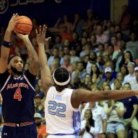 Johni Broome, No. 4 Auburn top No. 12 UNC, reach Maui final