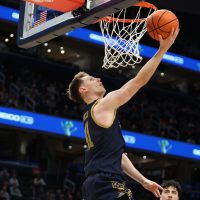 Notre Dame, No. 6 Houston roll for better luck after OT losses in Las Vegas