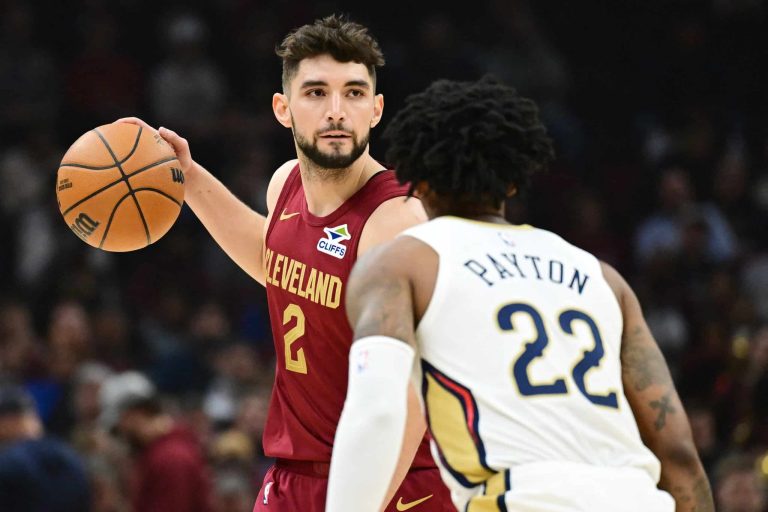 NBA: Cavaliers dominate injury-depleted Pelicans