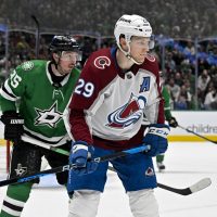 Avs, Stars meet for first time since West semifinal series