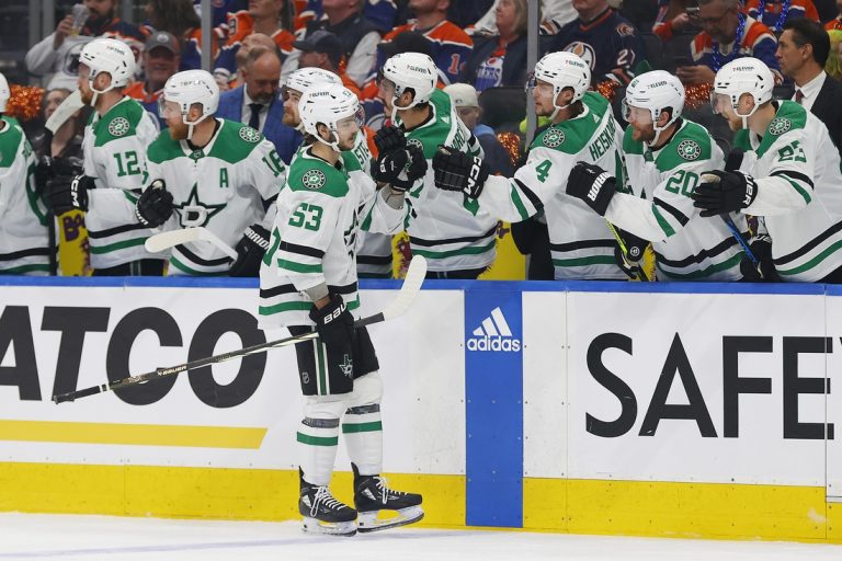 Surging Stars start three-game road trip against Tampa Bay