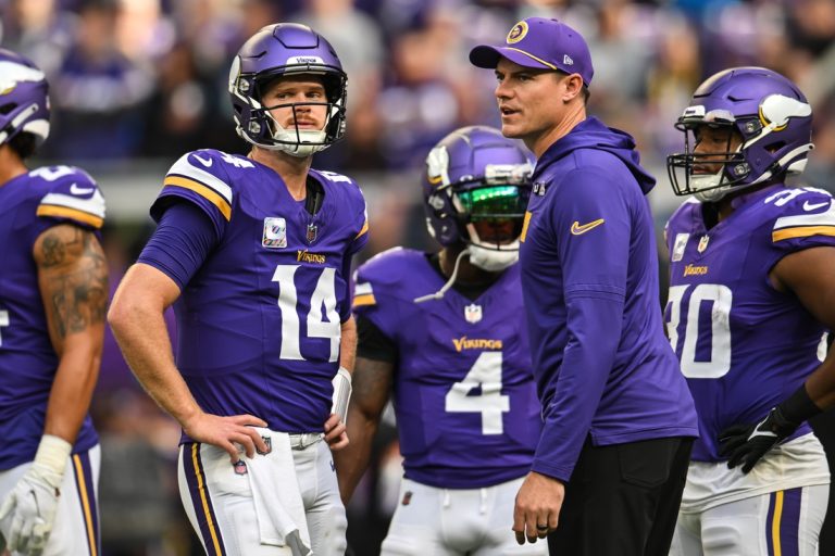 Vikings QB Sam Darnold practices, ready for Bears