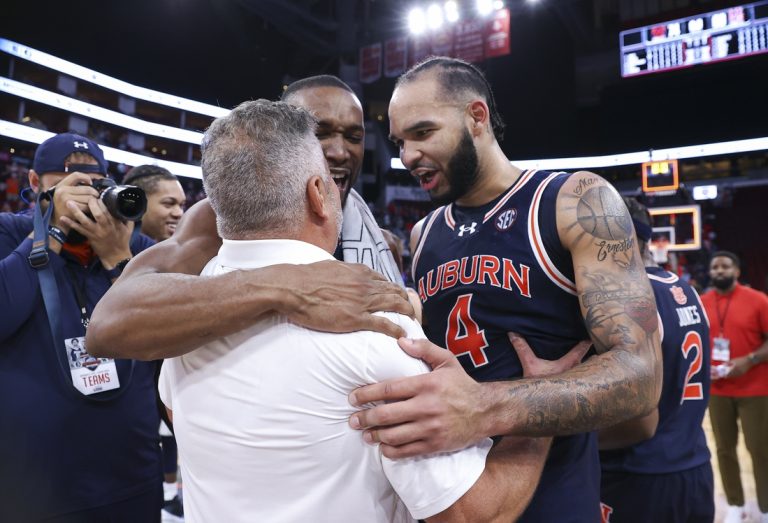 No. 4 Auburn, No. 5 Iowa State test mettle in Hawaii