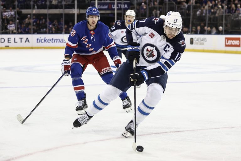 NHL roundup: Jets rip Rangers, move to 15-1-0