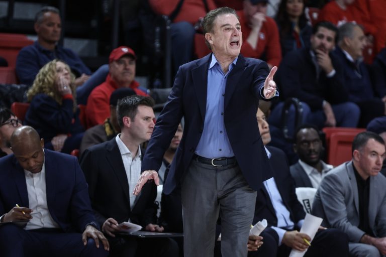 St. John’s rides fast start to beat Harvard