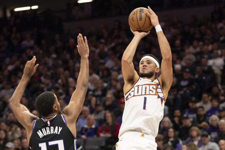 Devin Booker, Suns hope to heat up vs. stingy Thunder