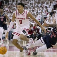 No. 19 Wisconsin, UCF face off in clash of undefeated teams