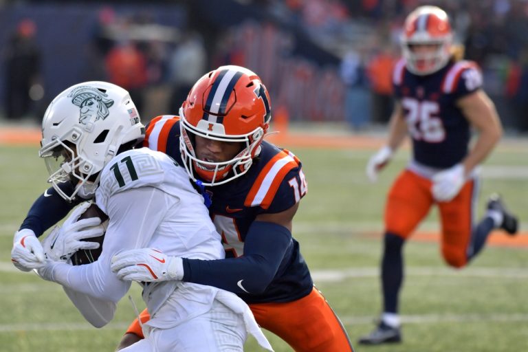 Josh McCray’s big day powers Illinois past Michigan State