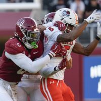 Alabama star LB Deontae Lawson (leg) to miss rest of season