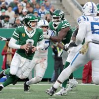 Banged-up Jets search for positives against contending Seahawks