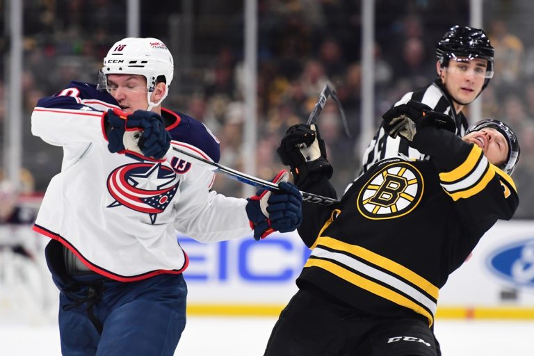 Jackets ride 3-goal first period to win over Bruins