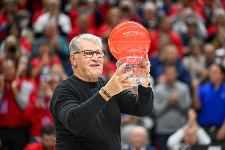 UConn’s Geno Auriemma becomes all-time winningest D-I coach