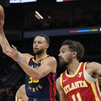 Warriors roll past Hawks for fifth straight win at home