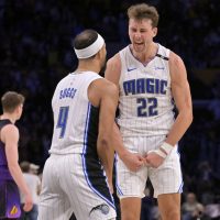 NBA roundup: Magic step up late, cool off Lakers