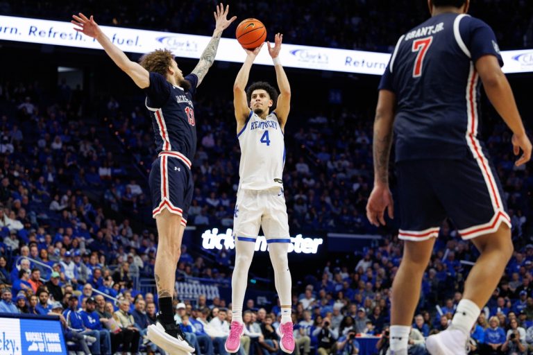 No. 9 Kentucky uses speed, 3-pointers to throttle Jackson State