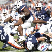 Kevin Jennings, No. 13 SMU blow out Virginia