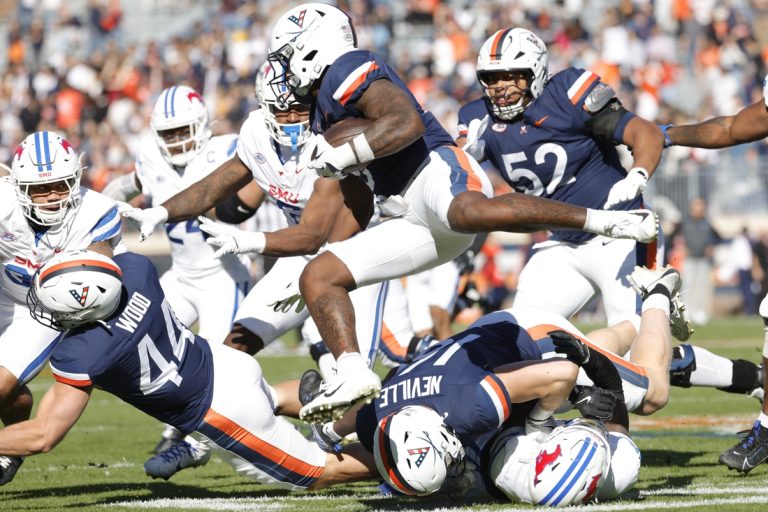 Kevin Jennings, No. 13 SMU blow out Virginia