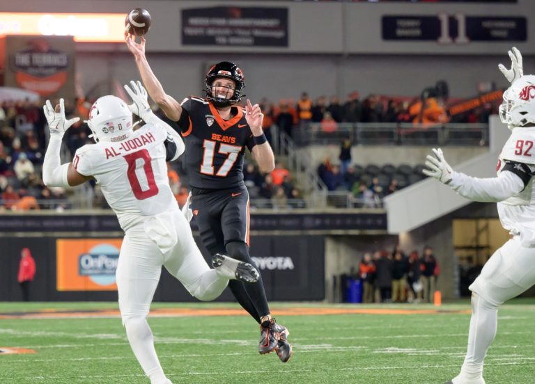 Oregon State outlasts Washington State in Pac-12 shootout