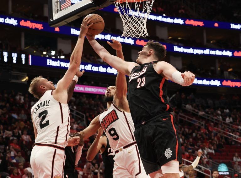 Blazers win second game of back-to-back with Rockets