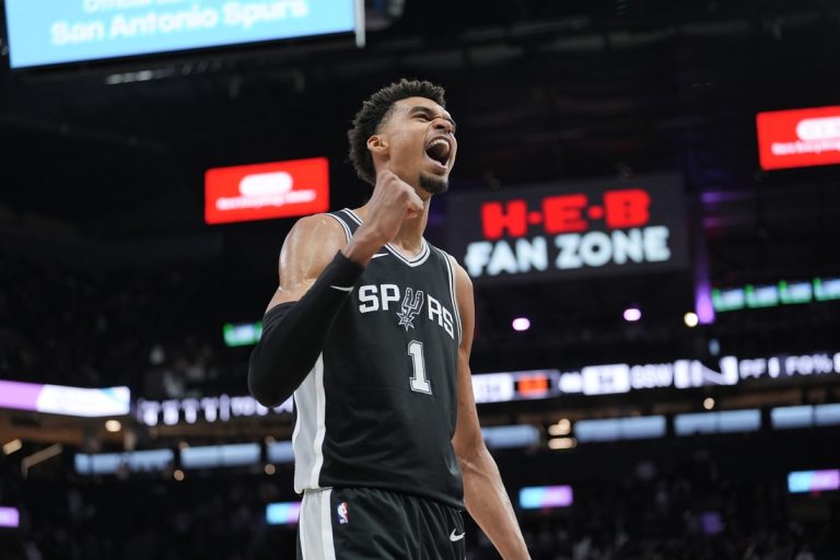 Surging Spurs hit road for NBA Cup battle vs. Jazz