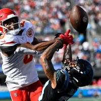 Chiefs hold off pesky Panthers, win on last-second FG