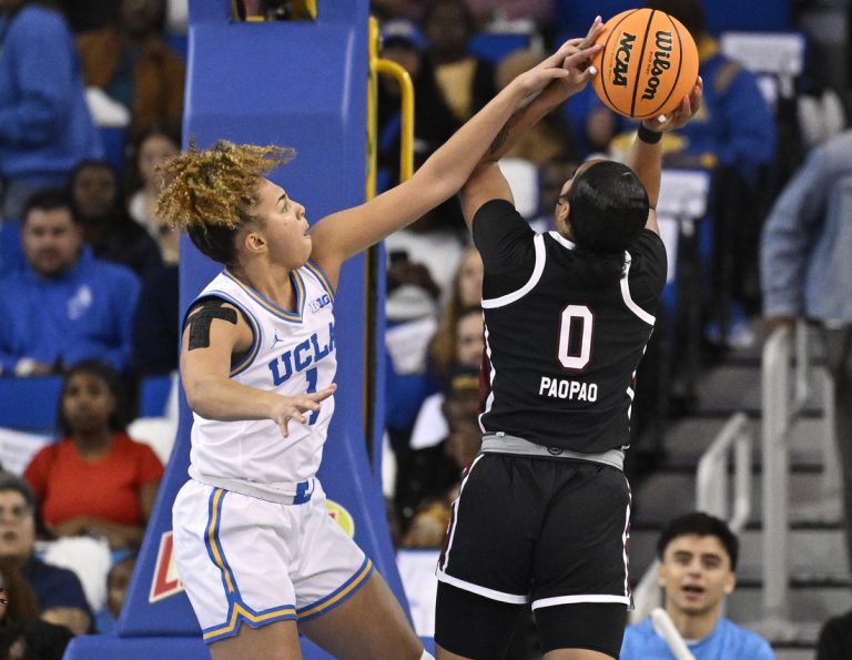 No. 5 UCLA snaps No. 1 South Carolina’s 43-game win streak