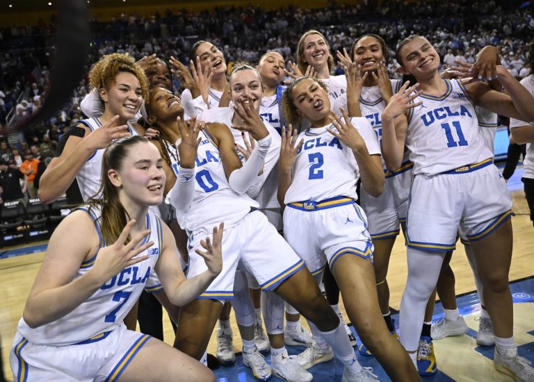 UCLA jumps to No. 1 after knocking off South Carolina