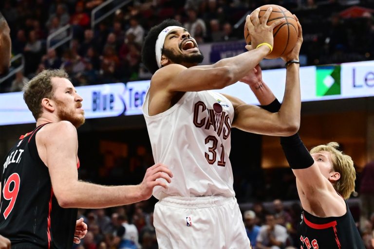 Cavaliers use balanced attack to roll past Raptors