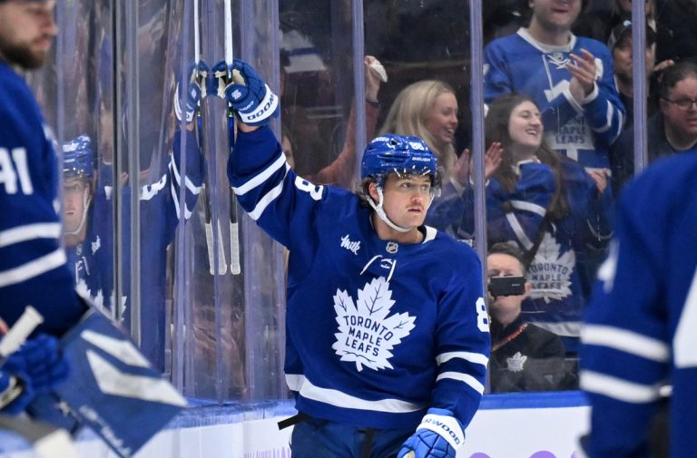 Contrast in streaks: Cold Panthers to host hot Maple Leafs