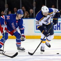 Blues pull away from slumping Rangers in third period