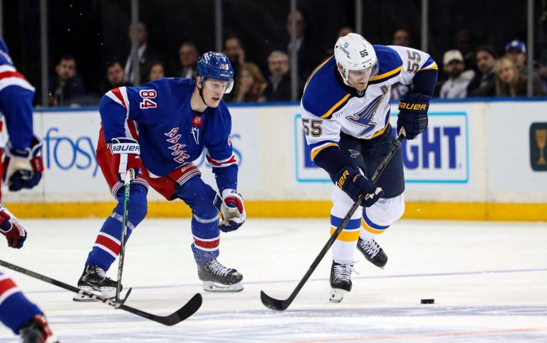 Blues pull away from slumping Rangers in third period