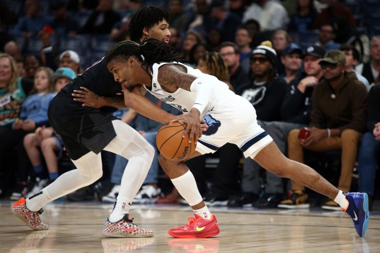 Ja Morant returns, scores 22 to lead Grizzlies past Blazers