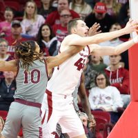 Karter Knox leads No. 19 Arkansas to rout of UMES