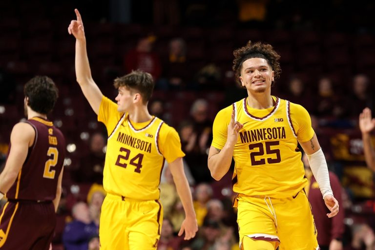 Minnesota, Wichita State fight to keep strong starts going