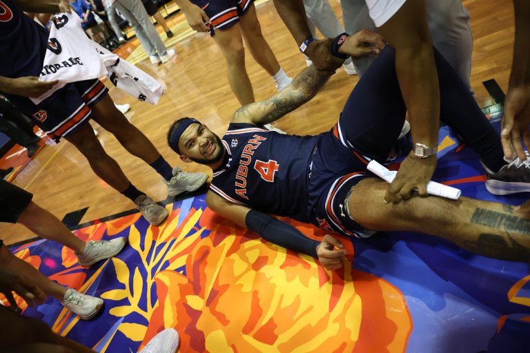 No. 4 Auburn, No. 12 UNC battle after comebacks to remember