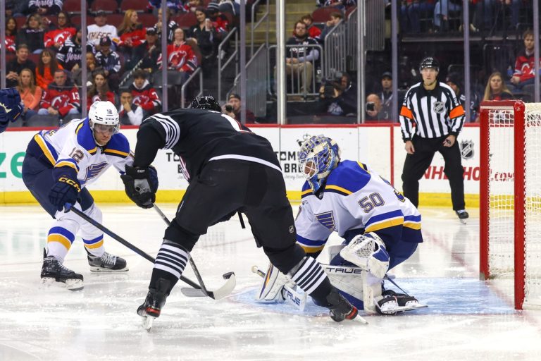 NHL roundup: Jordan Binnington sets Blues wins mark in shutout