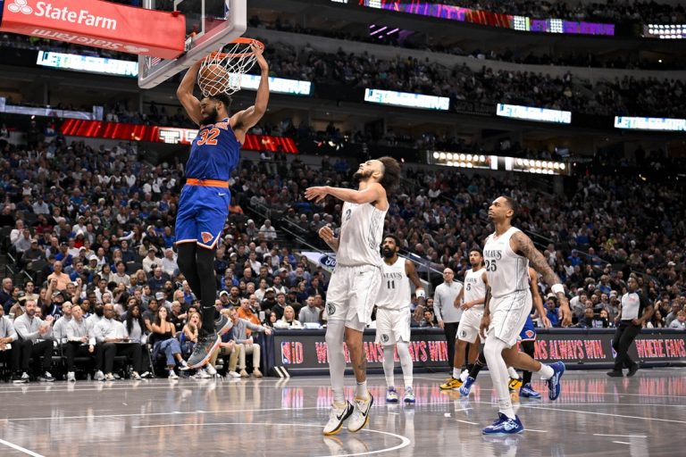 Road-weary Knicks chase consistency at Charlotte