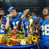 NFL roundup: Lions end Thanksgiving skid, improve to 11-1