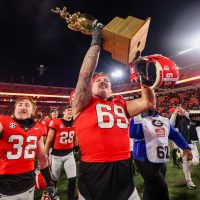 Top 25 football roundup: No. 7 Georgia tops Georgia Tech in 8 OTs