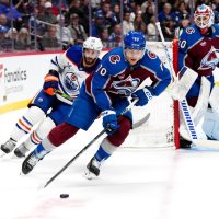 Oilers pull away in last 2 periods to top Avs