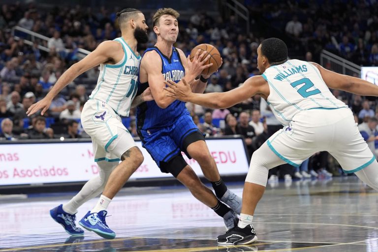 Franz Wagner scoring surge as Magic rout Hornets