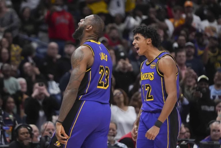 Lakers come back to beat Pelicans for fifth straight win