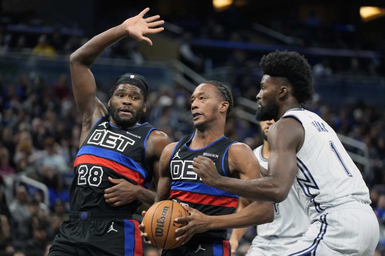 Magic’s defense stifles Pistons in 4th quarter for win