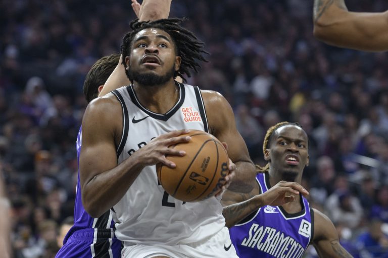 Cam Thomas scores 34, Nets beat Kings