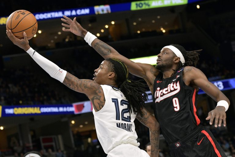 Ja Morant dazzles in return, Grizzlies beat Trail Blazers