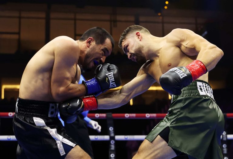 Oscar Duarte beats Botirzhon Akhmedov on points