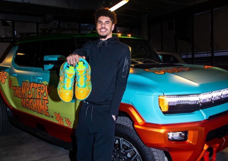 LaMelo Ball arrives in Scooby-Doo’s ‘The Mystery Machine’